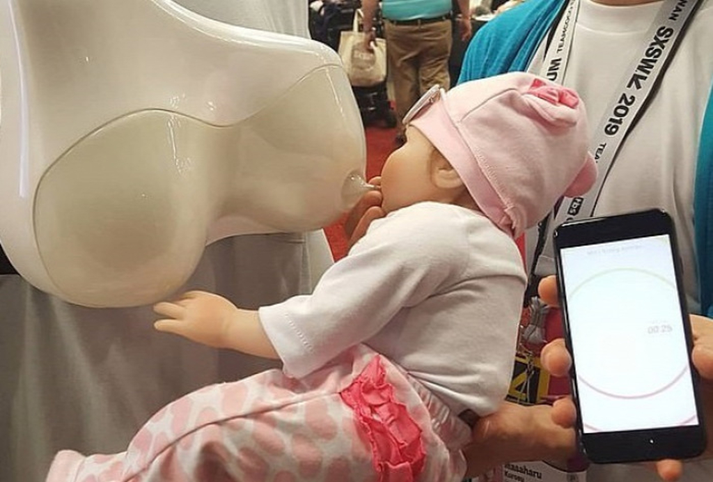 Műmellekkel szoptathatnak a férfiak is